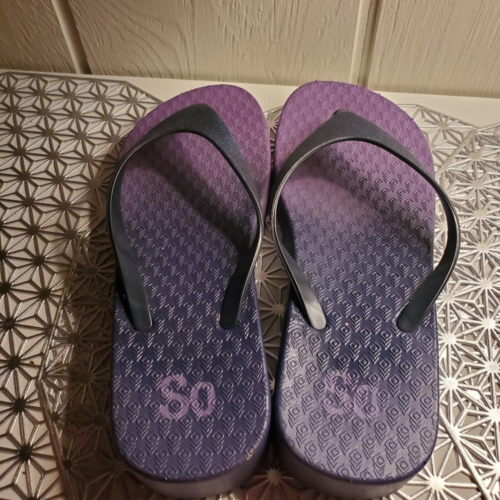 Flip flops 9/10 🍒 - Picture 3 of 7